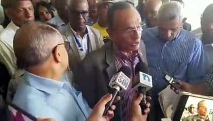 Centrales sindicales abandonan reunión de aumento salarial