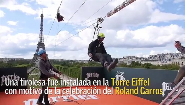 En tirolesa desde la torre Eiffel