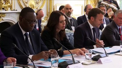 Gigantes digitales prometen medidas contra extremistas en la red