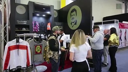 Cinturones, chaquetas y casacas, el mexicano "Chapo" Guzmán convertido en moda