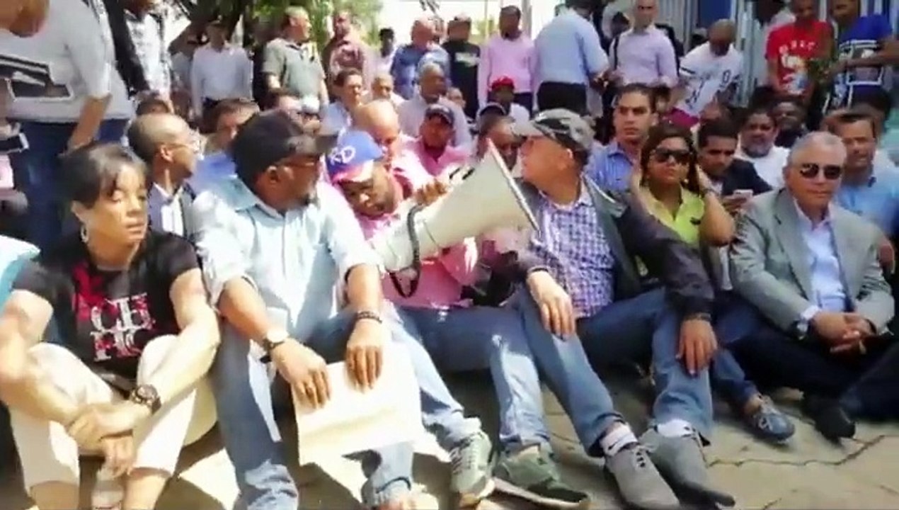 Prostestan ante el Congreso por atropellos y posible Reforma Constitucional