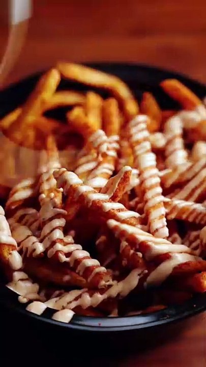 Follow for more ASMR videos🌮🍟 Credits: @banginbuns #mukbang #asmr #fastfood #asmreating
