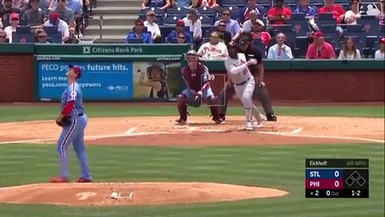 Marcell Ozuna dispara jonrón