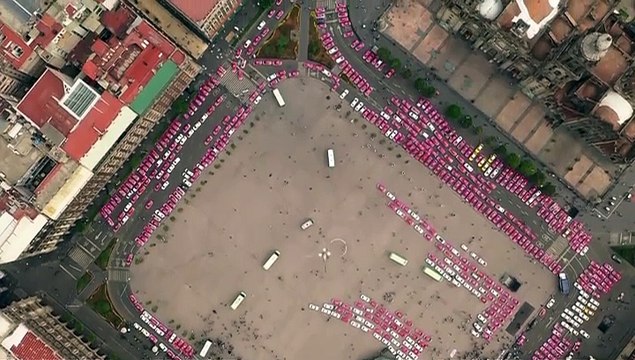 Miles de taxistas protestaron contra UBER