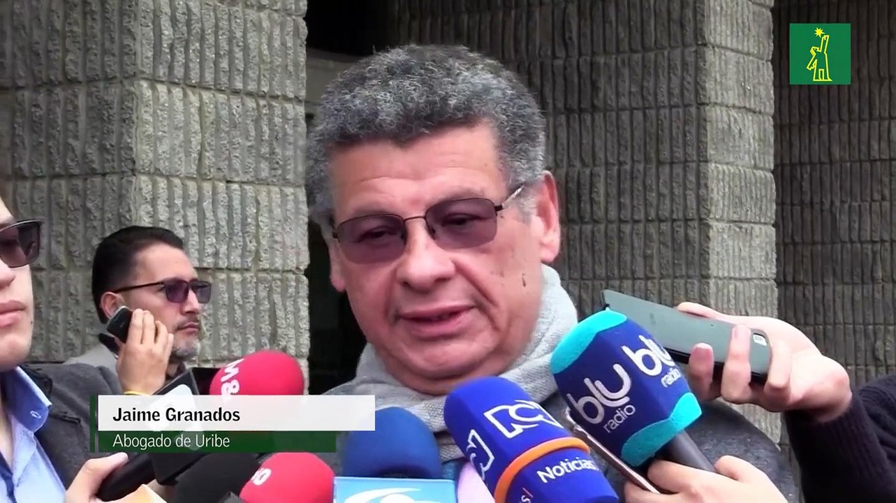 Citan a Uribe a declarar ante Supremo por presunto soborno y fraude procesal