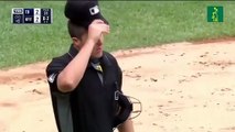 Manager de los Yankees discute con el arbitro principal