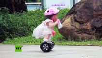 Niña se viraliza en China por su habilidad con el patinete eléctrico