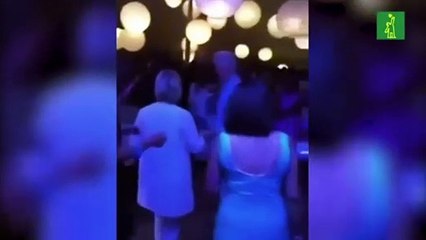 Bill Clinton bailando en Punta Cana