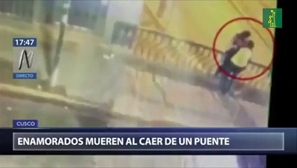 Pareja muere al caer de un puente mientras se besaba