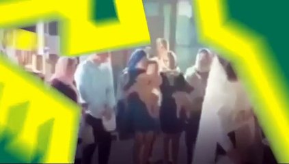 Suspenden a un sacerdote ruso que agitó violentamente a un niño durante su bautizo