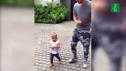 Enrique Iglesias comparte video jugando con su pequeña Lucy