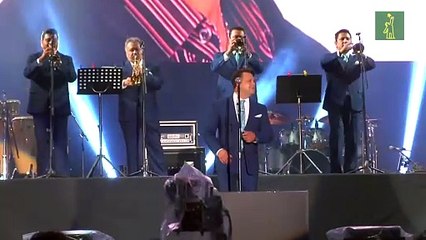 Mexicanos vuelven a desbordar su corazón en un nuevo homenaje a José José