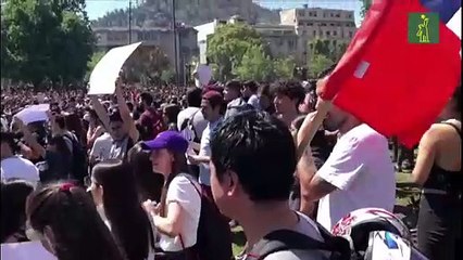 Piñera propone acuerdo social en cuarta jornada de intensas protestas en Chile