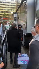 محمد رمضان يستعرض سياراته الكهربائية خلال كواليس برنامجه الرمضاني