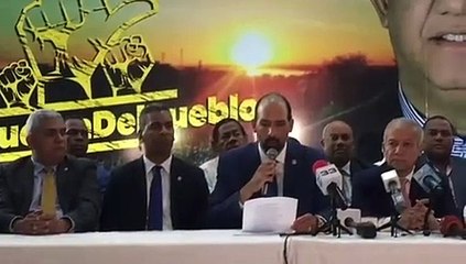 27 diputados renuncian del PLD y pasan a apoyar a Leonel Fernández