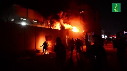 Incendian un consulado de Irán en el sur de Irak paralizado por manifestaciones y violencia