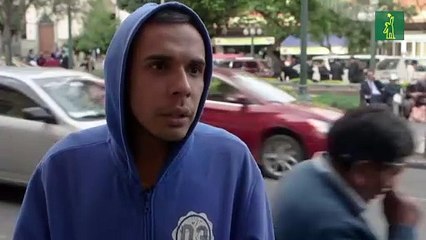 Venezolanos mendigan en Bolivia, uno de los países más pobres de Sudamérica