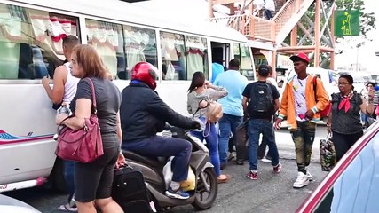 Los dominicanos viajan a sus pueblos para Navidad