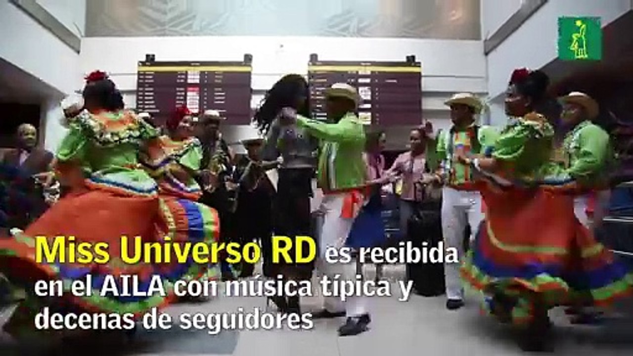Miss Universo RD es recibida en el AILA con música típica y decenas de seguidores