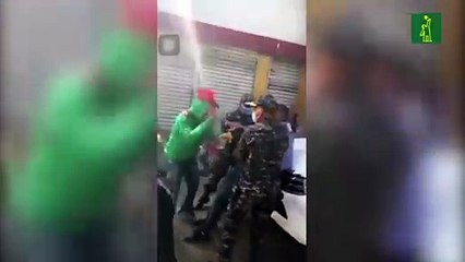Video muestra a Botello caminando hacia patrulla de la Policía