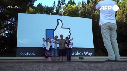 Facebook retira publicidad de Trump que incluía símbolo nazi