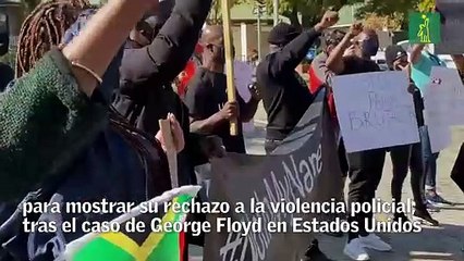 Protestan ante la Embajada de EE.UU. en Pretoria contra la violencia policial