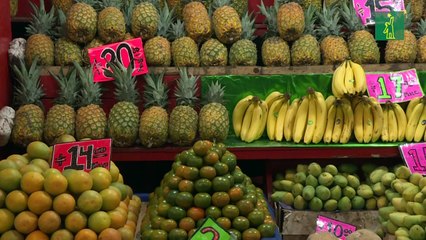 Gigantesco mercado de México reduce su intensa actividad para detener el COVID-19