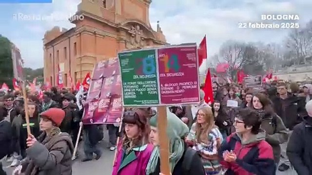 Manifestazione contro il Ddl sicurezza a Bologna: il video
