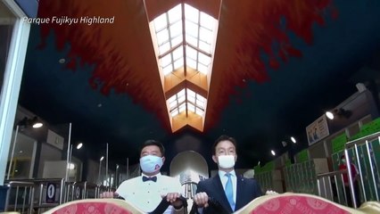 ¿Es posible no gritar en una montaña rusa? Ejecutivos japoneses muestran que sí