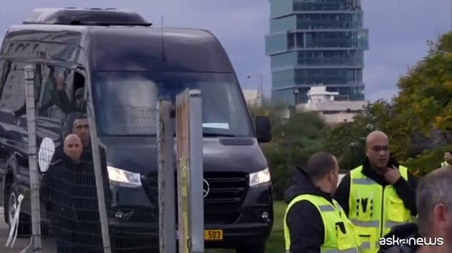 La commozione degli ultimi ostaggi israeliani vivi liberati da Hamas