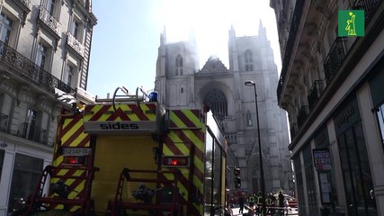Un incendio provoca daños en la catedral gótica de Nantes en Francia