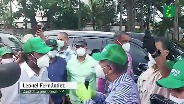 Leonel juramenta a Tony Batista y otros dirigentes en la Fuerza del Pueblo