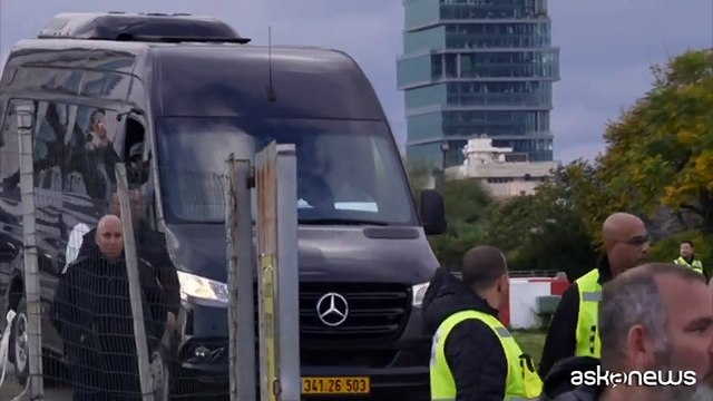 La commozione degli ultimi ostaggi israeliani vivi liberati da Hamas