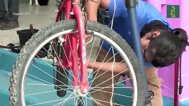 Recicletas : bicicletas recicladas para regalarlas al personal médico en México