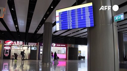 Rusos huyen a países cercanos para escapar a la movilización