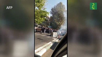 Fuerzas de seguridad disparan a manifestantes en Irán tras homenaje a Mahsa Amini