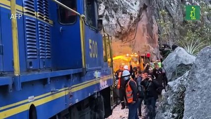 Evacúan a 200 turistas varados en Machu Picchu por protestas en Perú