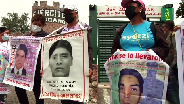 Instalaciones militares son atacadas por estudiantes en México como protesta por caso Ayotzinapa