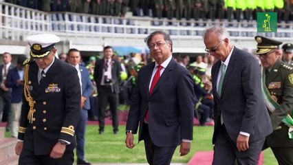 Petro anuncia a los policías de Colombia una "transformación" del organismo