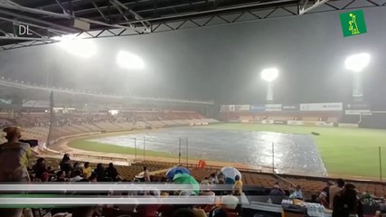 Llueve en estadio Cibao previo al partido Aguilas vs Leones del Escogido que estaba programado para iniciar a las 7:30 PM