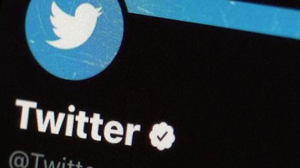 Musk dice que compró Twitter para permitir debates "saludables"