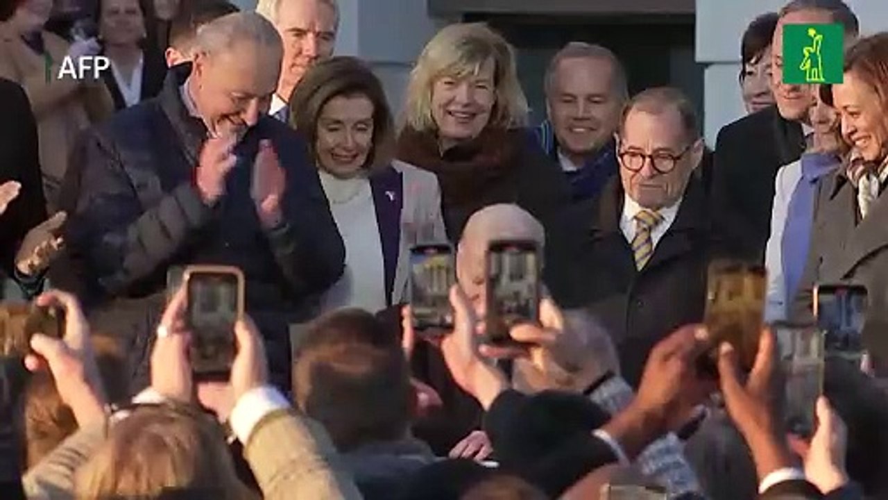 "Amor es amor", dice Biden al promulgar la ley que protege el matrimonio homosexual