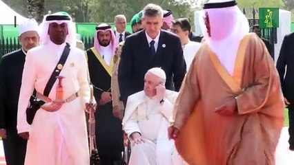 El papa llama a la unidad frente a la lógica de los "bloques opuestos" Este-Oeste