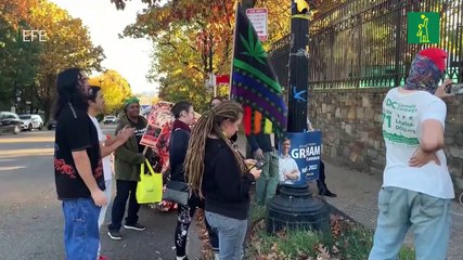 Un porro gigante fue colocado frente a la Embajada de Rusia en Estados Unidos para pedir la liberación Brittney Griner