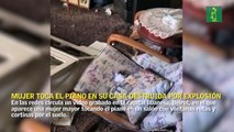 Mujer toca el piano en su casa destruida por la explosión en Beirut