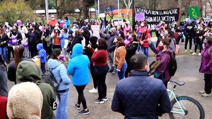 Crece conmoción en Chile por caso de joven que se suicidó tras denunciar violación