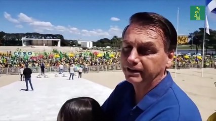 Un nuevo positivo por COVID-19 frustra la "vuelta a la normalidad" de Bolsonaro