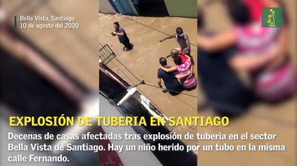 Explota una tubería en el sector Bella Vista de Santiago