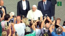 El papa retoma el contacto con los fieles en las audiencias tras seis meses