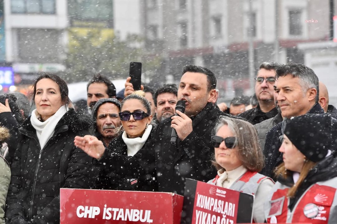 CHP İstanbul İl Başkanı Özgür Çelik: “Sayın Cumhurbaşkanı'nın sınıf arkadaşları kim? Neredeler ve niye ortaya çıkmıyor”